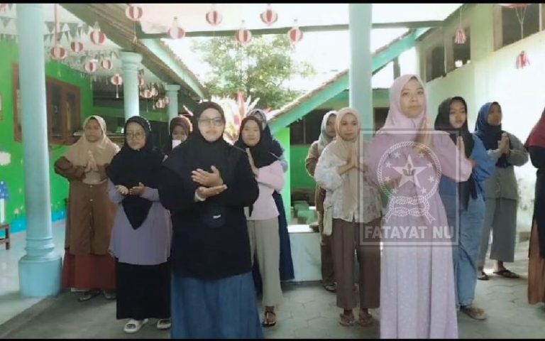 Fatayat NU Tampilkan Kiprah Perempuan Pengabdi di Apel Hari Santri Nasional 2025
