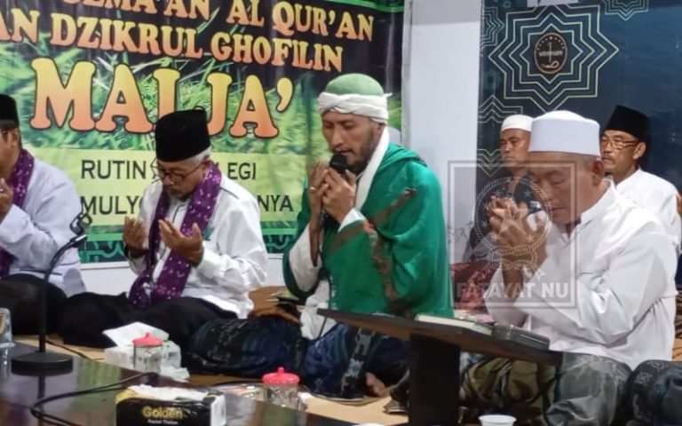 Majelis Rotib Syaikhona Kholil di PP Al-Falah Jerukan Hadirkan Cicit Ulama Besar, Suasana Penuh Keberkahan