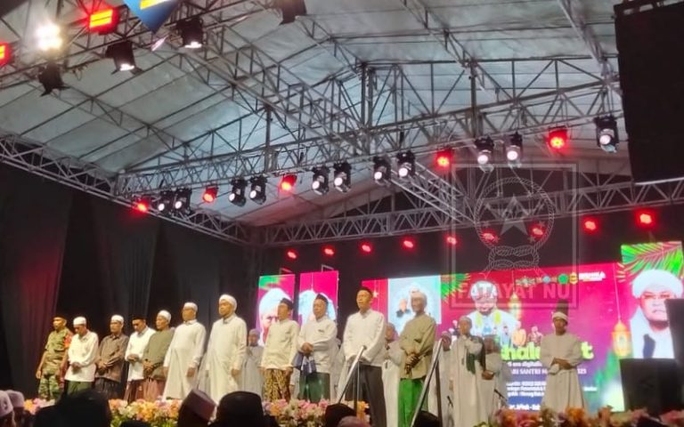 Semarak Jelbuk Bersholawat: Teguhkan Tradisi Santri di Tengah Arus Digitalisasi