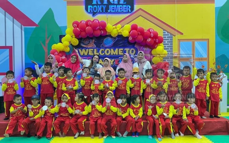 Outing Class Lomba Mewarnai di Galaxy Kidz Roxy Jember Dorong Kreativitas anak usia dini