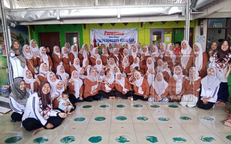 TK Muslimat NU 61 Sumberjo Glundengan Gelar Parenting Peringatan Hari Ibu