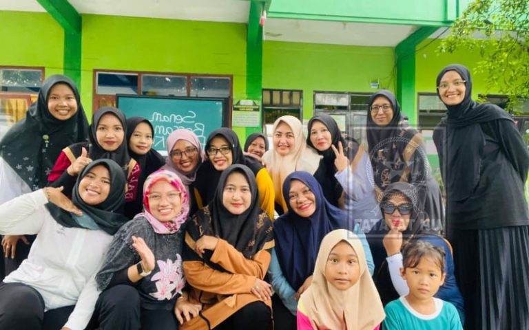 Senam Sehat Perdana Fatayat NU Ancab Kalisat, Merawat Kebersamaan dan Kesehatan Kader