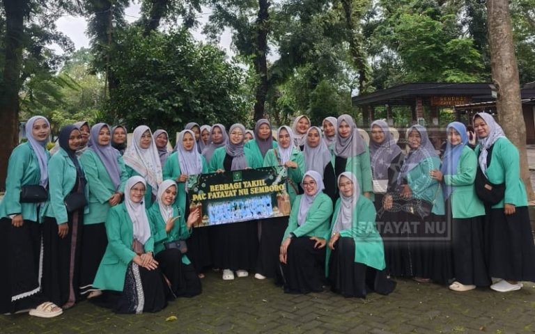Ramadhan Penuh Berkah, PAC Fatayat NU Semboro Bersama Tujuh Ranting Gelar Berbagi Ta’jil untuk Masyarakat