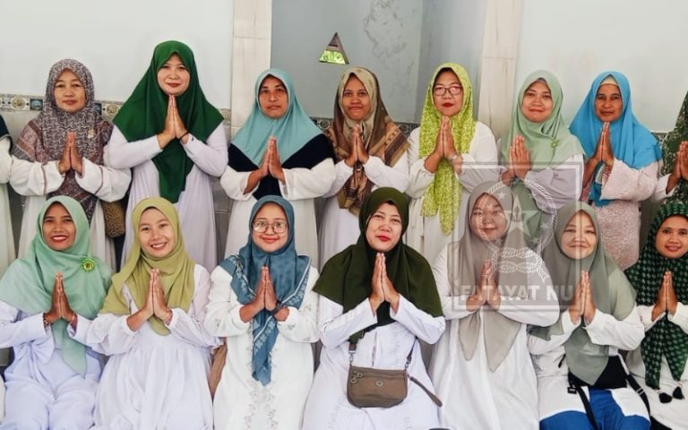 Hangatnya Ukhuwah dalam Senandung Khotmil Qur’an dan Halal Bihalal Fatayat NU Ranting Sumberjo