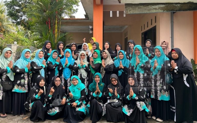 Silaturahmi Tokoh dan Halal Bihalal Fatayat NU Wuluhan Perkuat Ukhuwah dan Semangat Khidmah