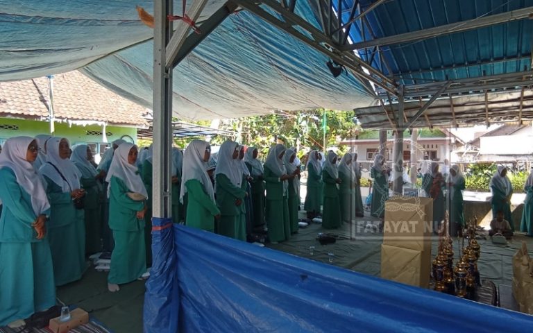 Merawat Tradisi Aswaja, Fatayat NU Balung Istiqamah Gelar Dibaiyyah Kubro