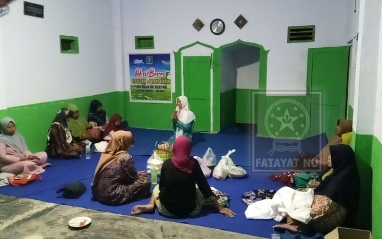 Tumbuhkan Kepedulian Lingkungan, Jamaah Mushola An-Nur Kampung Mendongan Deklarasikan Aksi BERES